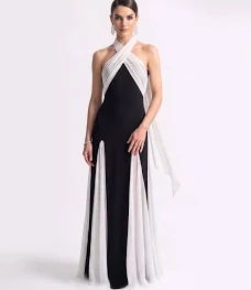 Robe longue croisée à dos nu drapée et fendue contrastante
