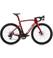 Vélo de route Pinarello Dogma F Sram Red eTap AXS DT Swiss ARC 1450 Starry Red 2026